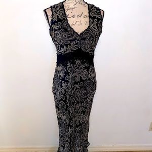 ⚪️⚫️White House Black Market Vintage Silk Dress